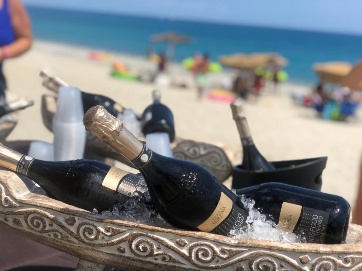Riva Del Sol Beach Resort Санта Катерина дело Йонио Екстериор снимка